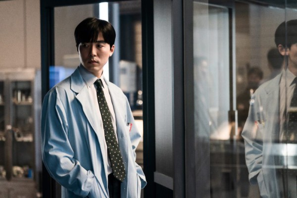 7 Key Points About Lee Moo Saeng’S Role In “Blood Free”: Becoming A Scientist!