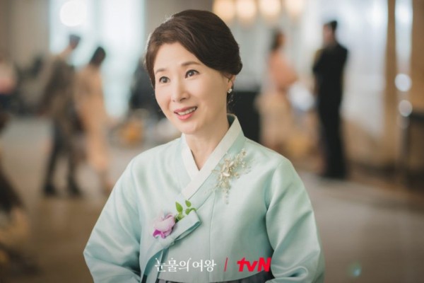 7 Reasons Why Jeon Bong Ae From “Queen Of Tears” Is An Amazing Mother-In-Law
