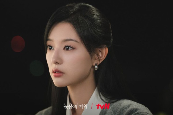 7 Characters In “Queen Of Tears” Struggling With Parenthood Issues