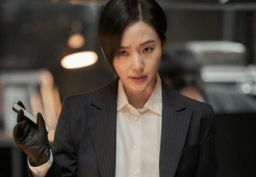 7 Strengths Of Choi Jun Kyung As Team Leader In “Parasyte: The Grey”