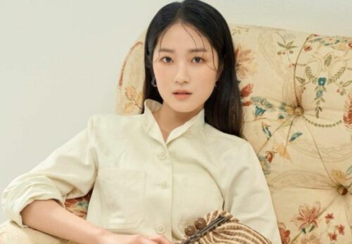 Kim Hye Yoon Signs Exclusive Deal with Artist Company