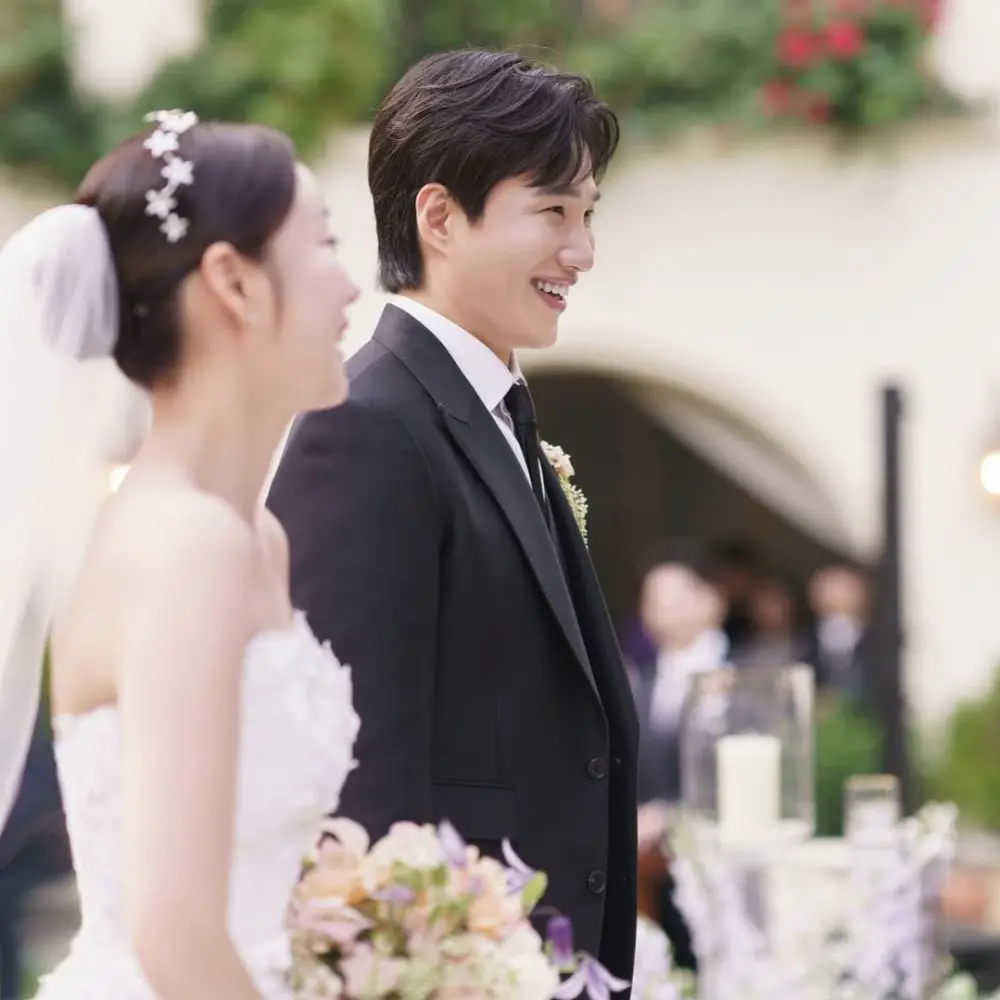 Wedding Moment Of Comedian Kim Ki Lee And Actress Moon Ji In