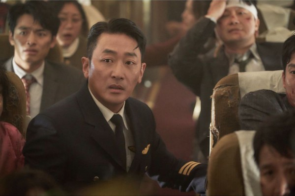 7 Facts About Ha Jung Woo’s Role in the Film Hijacking