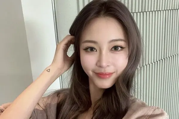 Actress Han Ye Seul Announces Simple Marriage Without Celebration