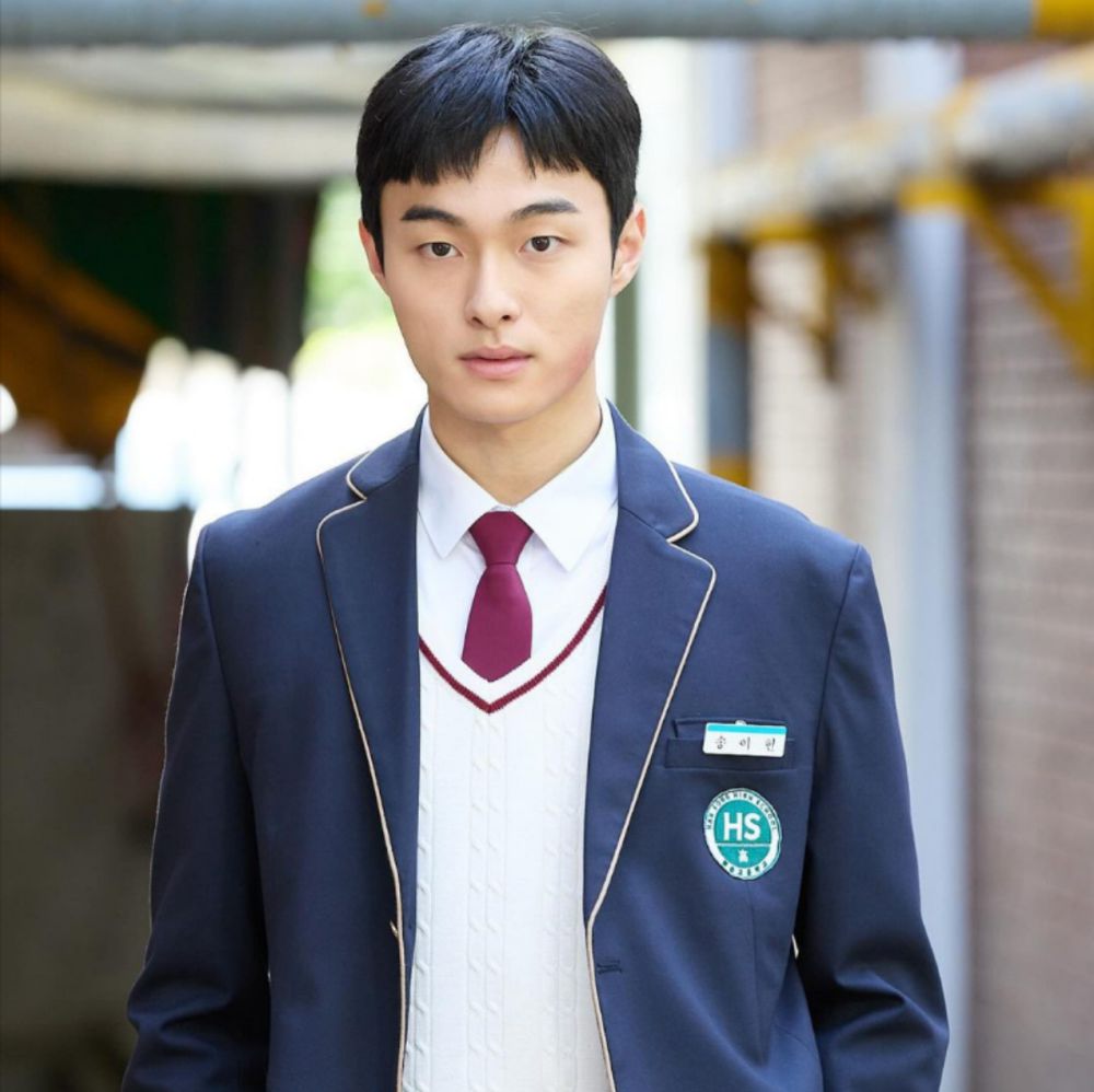 Yoon Chan Young Challenged To Star In High School Return Of A Gangster