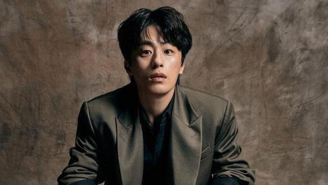 Koo Kyo Hwan to Join Lee Je Hoon in Signal 2