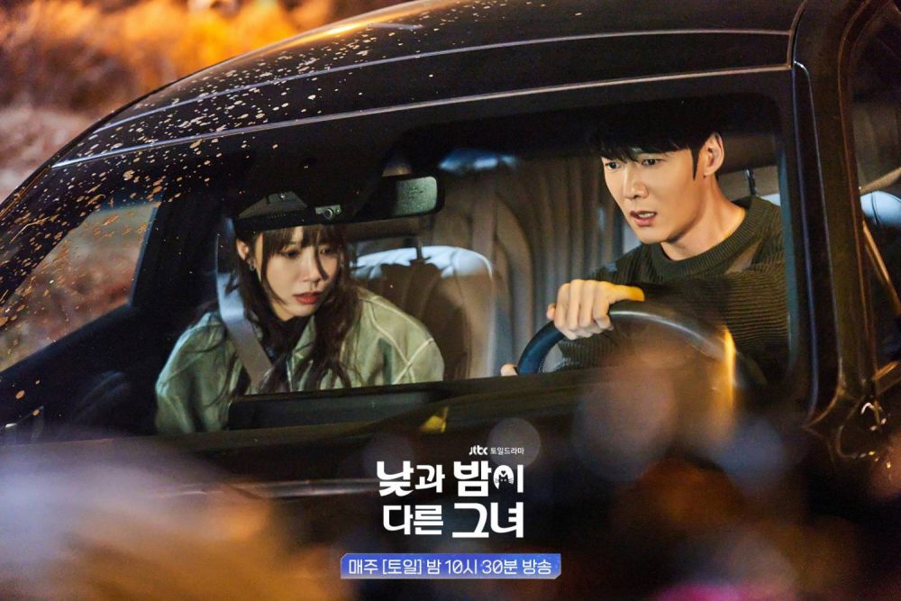 Gye Ji Ung Always Appears To Save Lee Mi Jin When She Is In Danger.