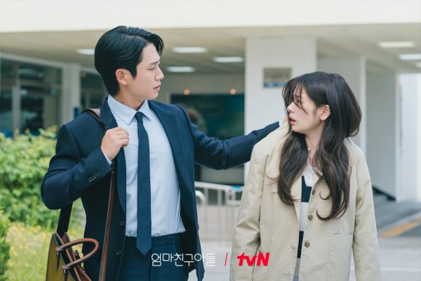 Jung Hae In and Jung So Min’s Playful Moments Behind the Scenes