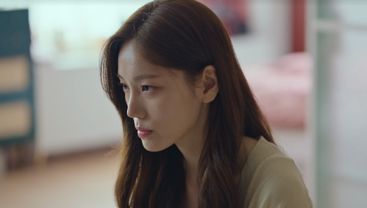 Choi Sa Ra realizes she is not a priority for Kim Ji Sang.